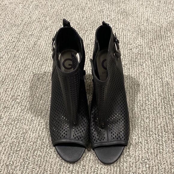 Guess  booties - Picture 1 of 3
